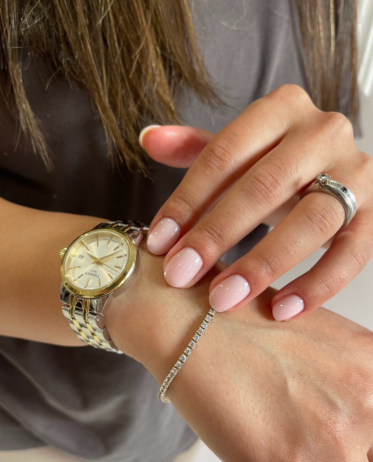 Pale pink glossy manicure