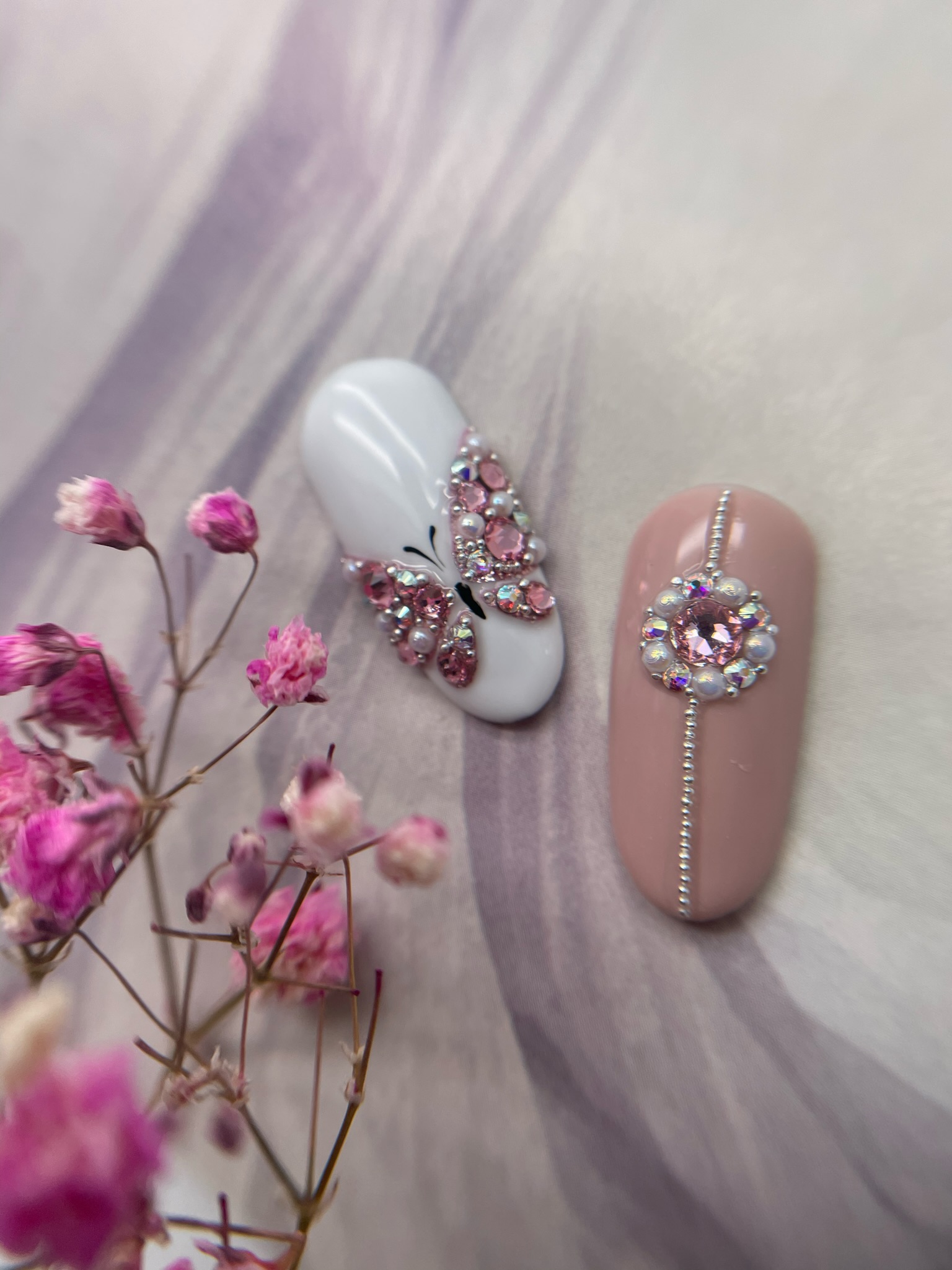 Rhinestone jewel nail art design